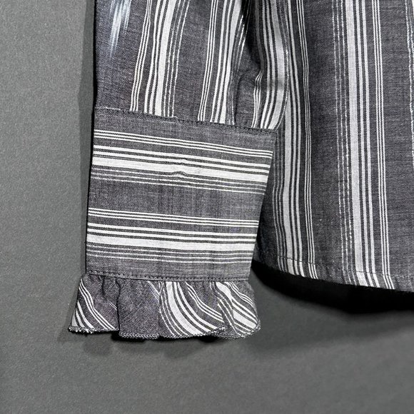 Style & Co Petite Gray Button Down Ruffle Bling Metallic Thread Stripes Size 4P - Picture 8 of 16